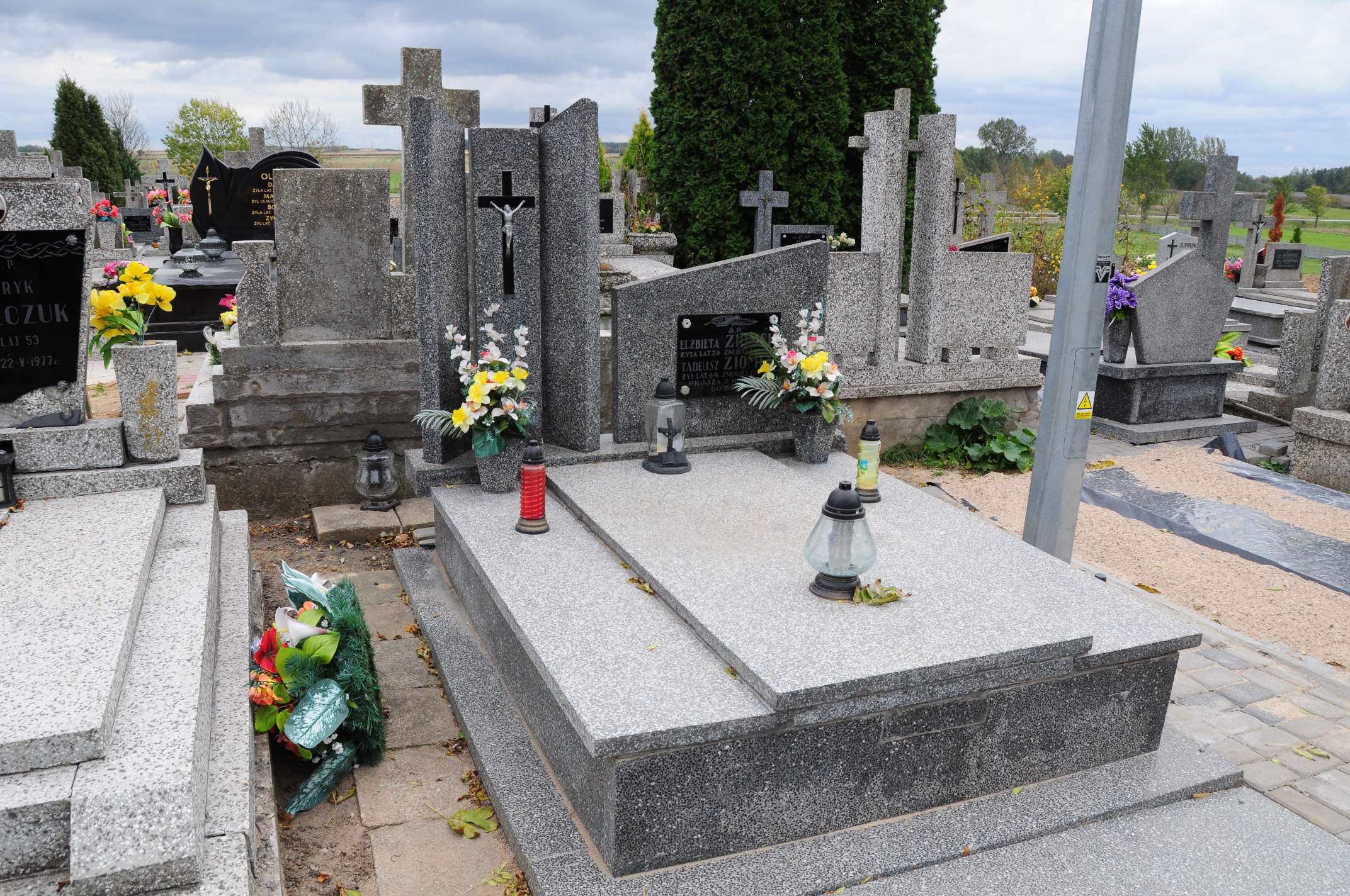 Andrzej Ziomek 1963 Łosice - Grobonet - Wyszukiwarka osób pochowanych